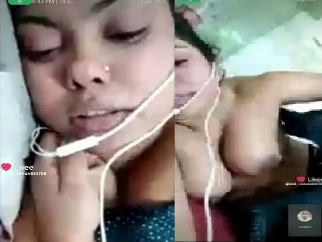 Topless viral video call sex chat with lover