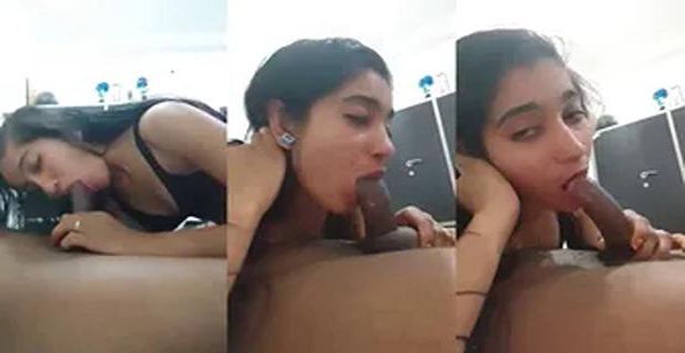18+ Mallu girl blowjob sex college hostel me bra pahane