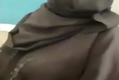 A kinky guy bangs an Arab whore for the first time