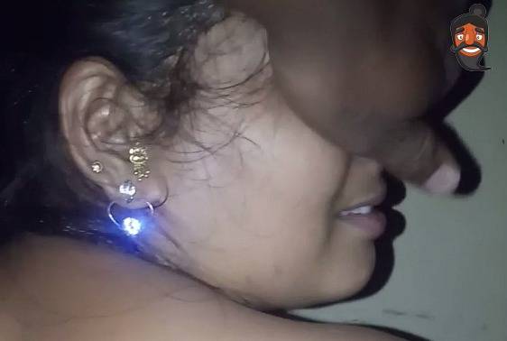 Big ass Indian hottie gets explored