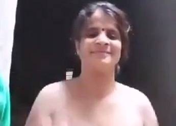 Big boobed Indian aunty naked solo
