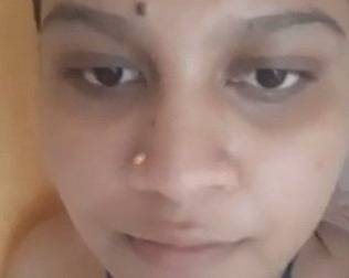 Chubby Bangla fingering pussy