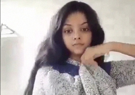 Cute virgin Bangladeshi MBA girl nude bathroom solo