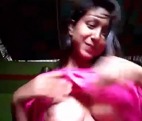 Dehati Bangladeshi cutie girl showing fully naked video