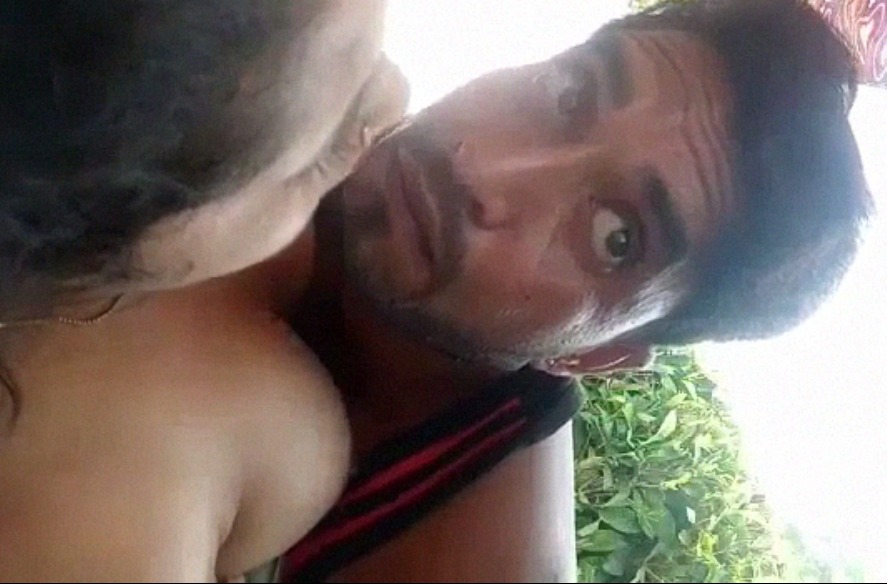 Dehati desi couple from Bhopal outdoor sex video