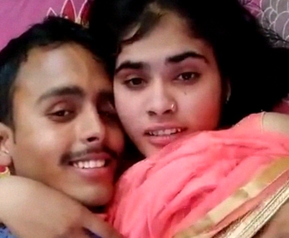 Dehati lovers enjoying romantic sex in hotel room
