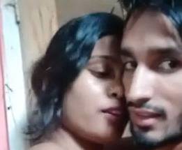 Desi farmhouse staff with his GF sex video