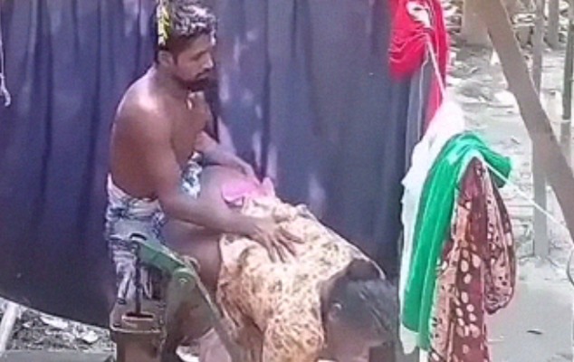 Desi fucking dehati fat maid in bathroom