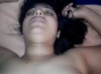 Fucking Indian MILF without condom