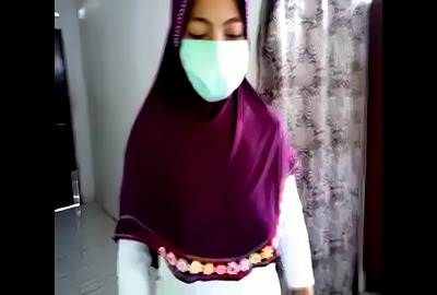 Girl comes prepared for quick sex – Bangladeshi xxx
