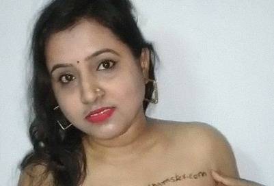 Hot Indian Desi girl stripping video for Xhamster.com
