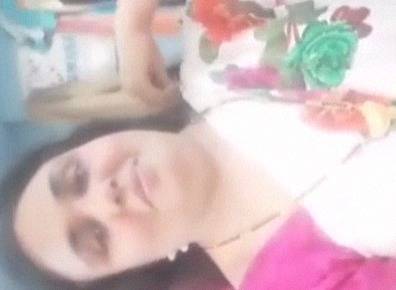 Indian aunty open saree video
