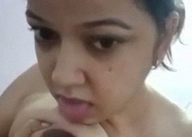 Indian lady with butter like figure full nude show
