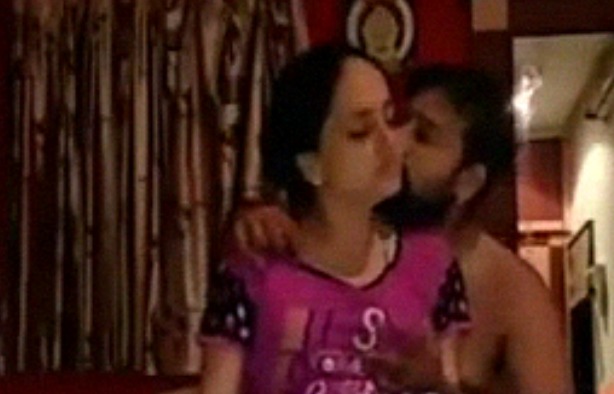 Indian married couple XXX live call leaked