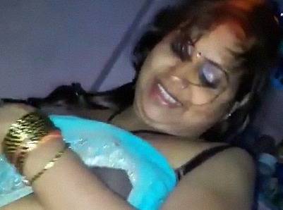 Local MILF randi from India enjoying riding XXX
