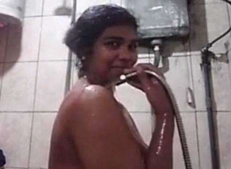 Local bhabhi selfie in the bathroom