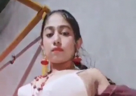 Married Bangladeshi beauty stripping saree fully nude