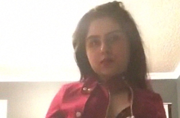 NRI Punjabi hottie undressing solo video