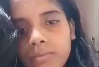 Desi yoni show of Indian girl – Nude MMS show