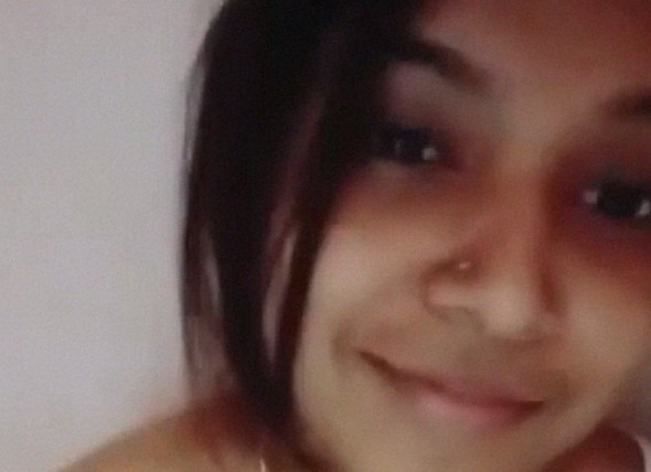Nude selfie tease video of Indian college girl