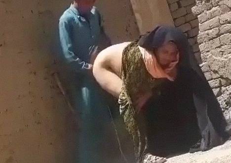 Pakistani dehati outdoor sex