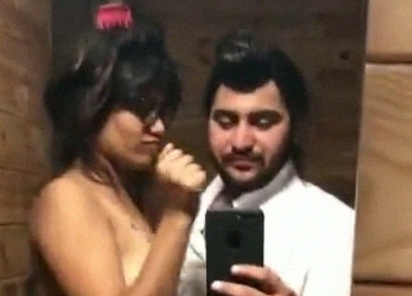 Punjabi boy hires High class callgirl in hotel MMS