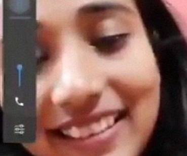 Punjabi kudi exposing on demand of her boyfriend