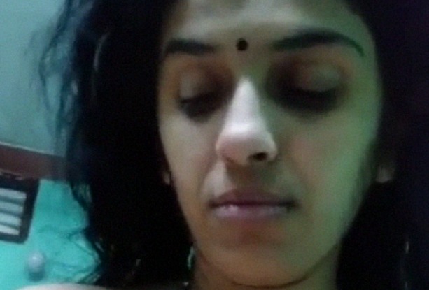 Riding sex with mature desi beauty at home