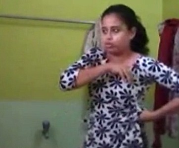Self recorded bathing video – Indian nude bath