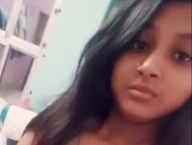 Sexy Bengali teen girl showing her virgin figure
