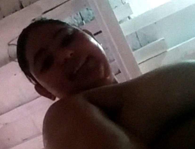 Shameless desi girl spreading ass in bath