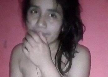 Shy prostitute bhabhi trying to hide face naked MMS