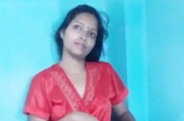 Small sex toy masturbation video of Indian randi