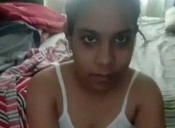 Sucking Indian cock video