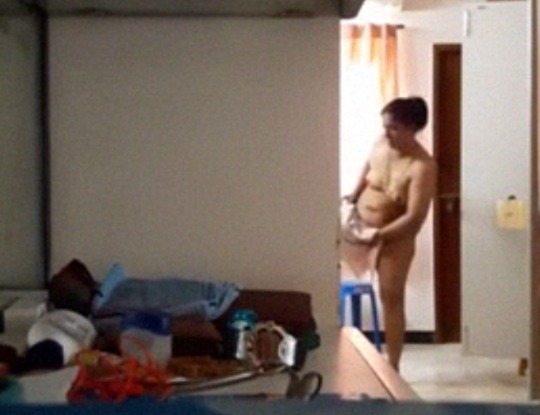 Tamil mom dress change spy hidden cam video
