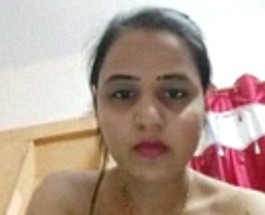 Tight boobed desi lady showing nude with Hindi audio