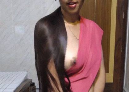 Treasure inside saree show