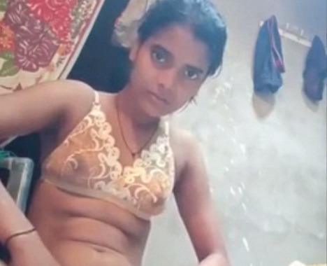 Dehati village girl spreading yoni lips – Village nude clips