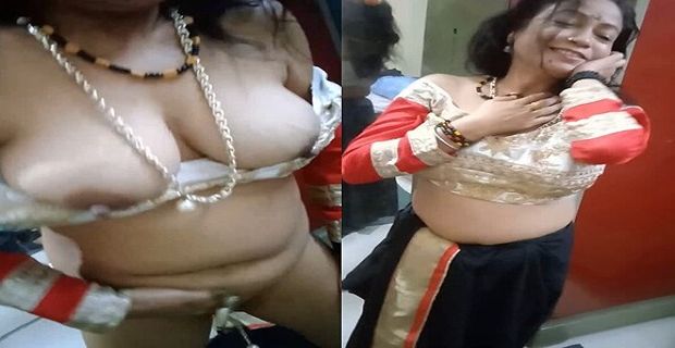 Big boobs milf bhabhi fingering sex leaked clip