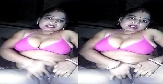 Big tits bhabhi fingering pussy desi mms leaked