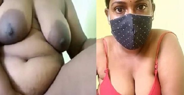 Busty Tamil aunty sex private cam show viral