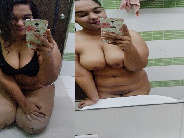 Delhi girl big boobs show bra utarkar hot clip