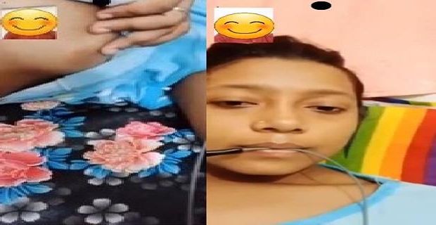 Delhi ki chudasi girlfriend boobs show topless video call