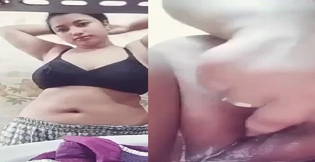 Fat Indian girl ki pussy fingering nude cam porn