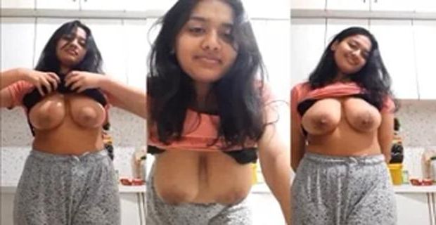 Kannada girl big boobs show black bra utarkar camera samne