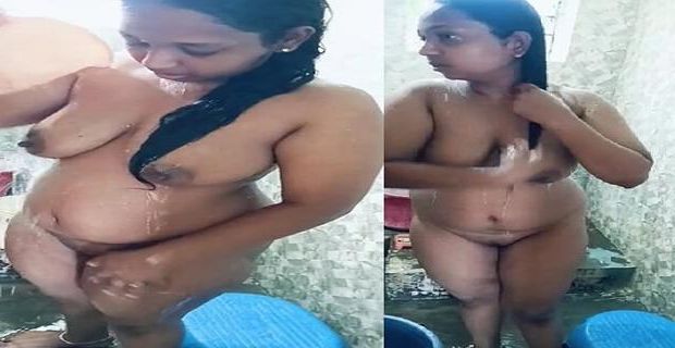 Meri big boobs girlfriend nude shower bathroom me