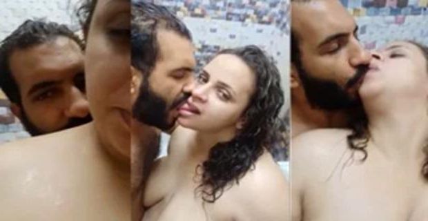 Muslim wife bathroom me nude hokar lover sath sex movie