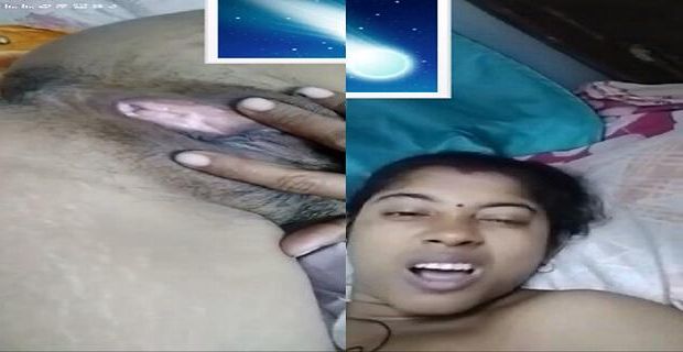 Naughty mallu village bhabhi chut me ungli sex