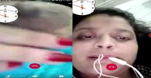 Nude gf ki boobs and pussy show Hindi mms viral
