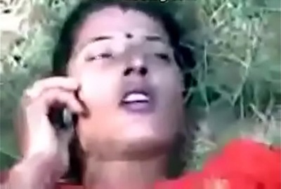 A Punjabi lady gets fuck outdoor on the farm